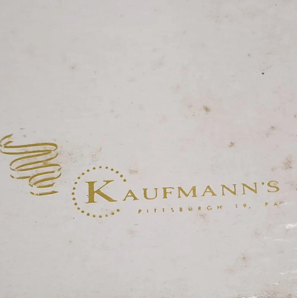 VINTAGE KAUFMANN'S MEN'S TIE BURGUNDY STRIPED MADE IN USA